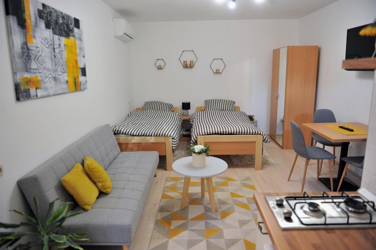 Studio Apartman Bandb Ðakovo Eksteriør billede